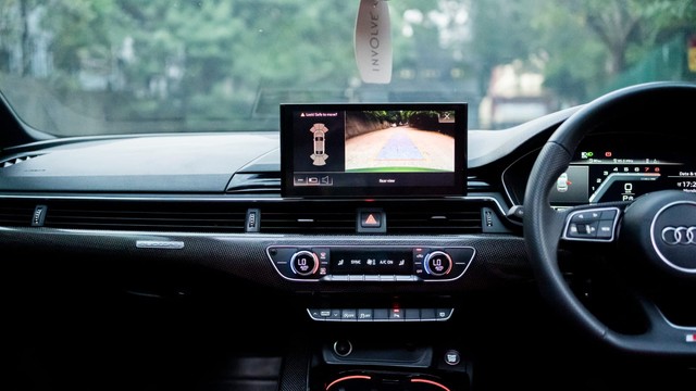 Second-hand 2023 Audi S5 Sportback 3.0L TFSI for sale in New Delhi-17