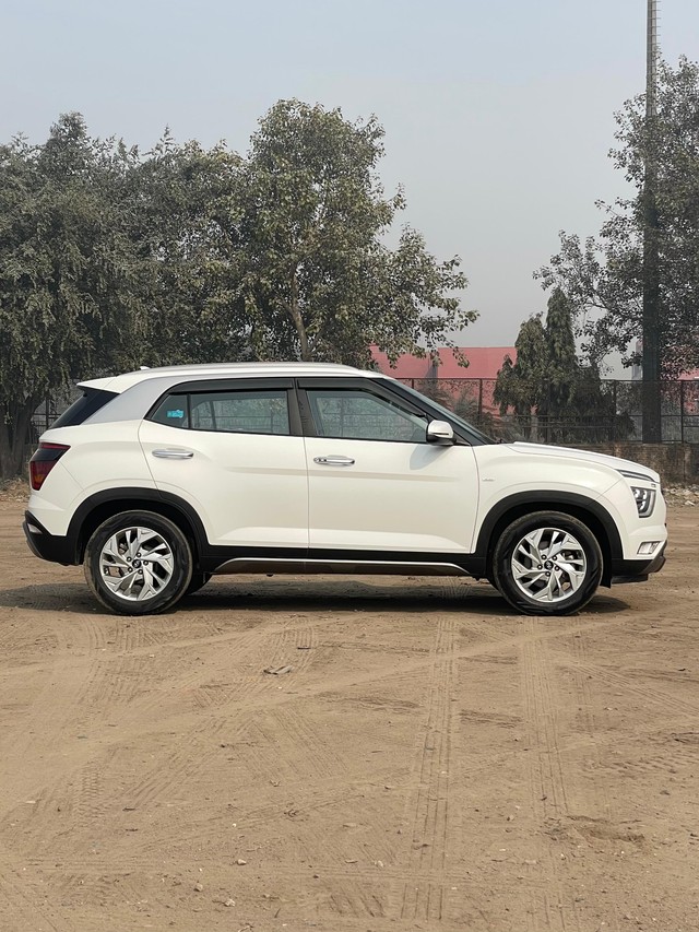 Second-hand 2023 Hyundai Creta SX IVT for sale in New Delhi-1