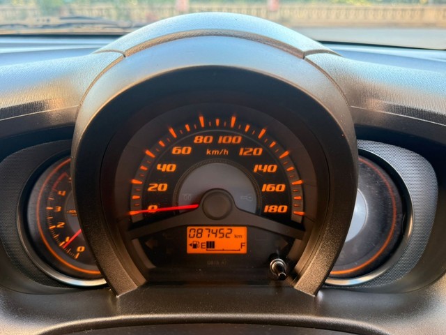 Second-hand 2014 Honda Amaze S i-Dtech for sale in Thane-14