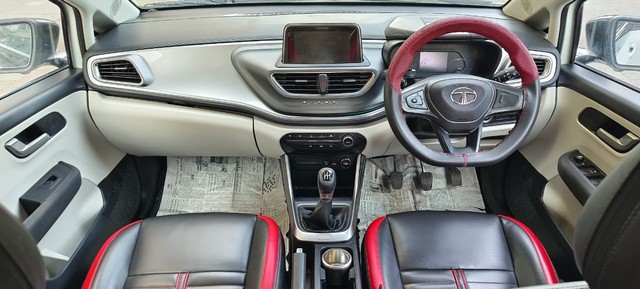 Second-hand 2023 Tata Altroz XZ CNG for sale in Rajkot-10