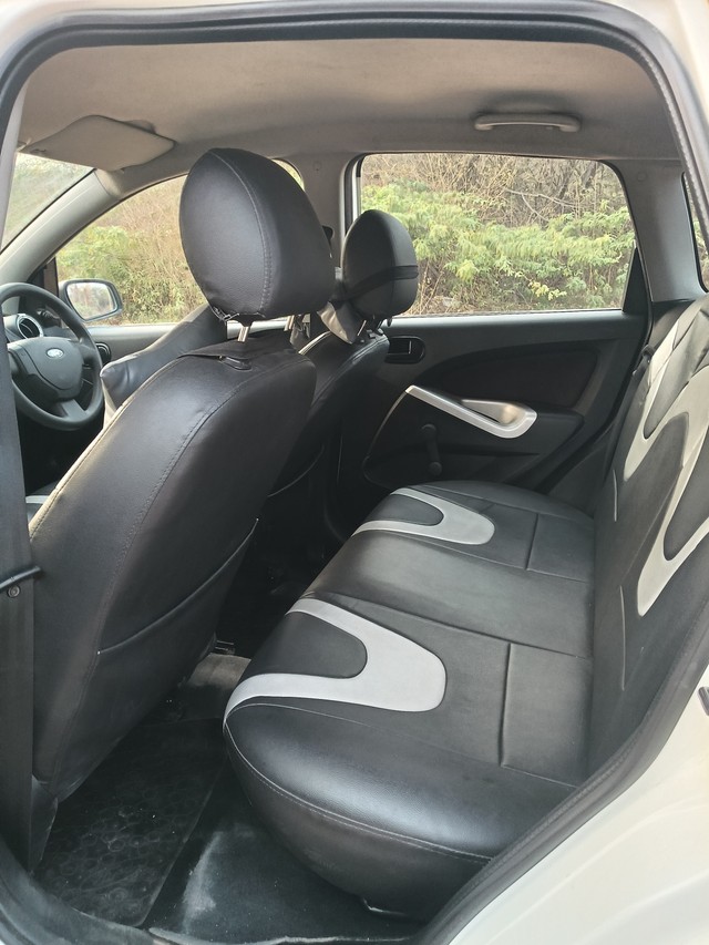 Second-hand 2012 Ford Figo Diesel ZXI for sale in Hyderabad-16