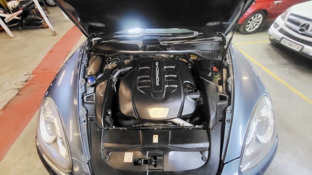 Second-hand 2013 Porsche Cayenne Diesel for sale in Mumbai-6