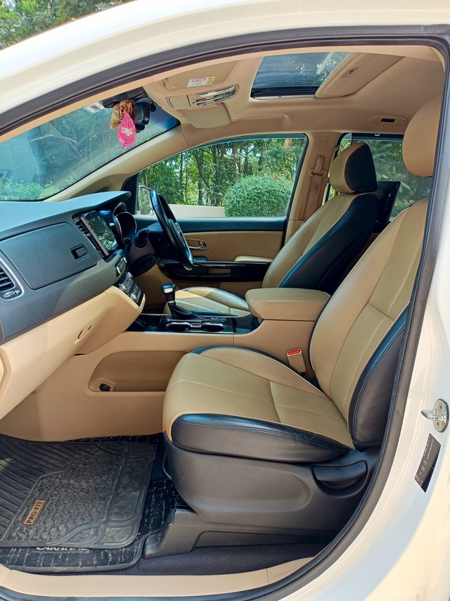 Second-hand 2020 Kia Carnival Limousine for sale in Mumbai-9