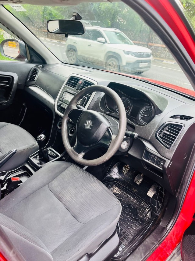 Second-hand 2018 Maruti Suzuki Vitara Brezza VDi for sale in New Delhi-7