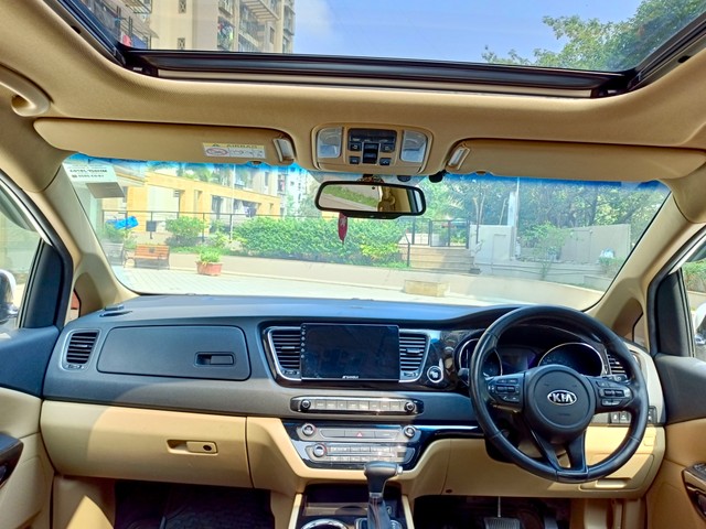 Second-hand 2020 Kia Carnival Limousine for sale in Mumbai-12