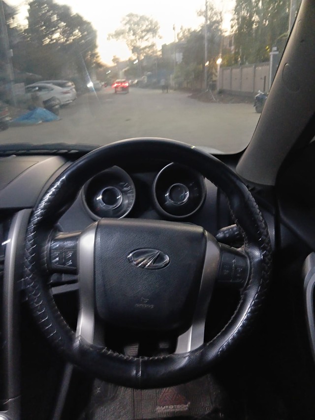 Second-hand 2018 Mahindra XUV500 W9 2WD for sale in Indore-7
