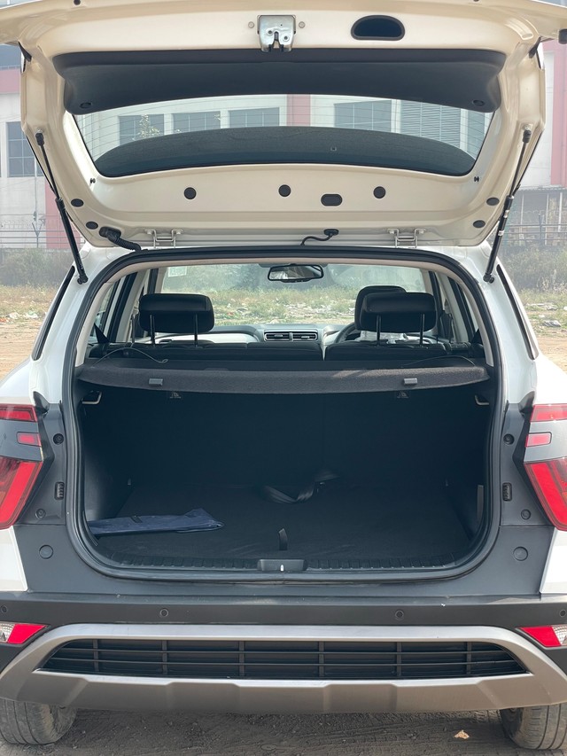 Second-hand 2023 Hyundai Creta SX IVT for sale in New Delhi-17