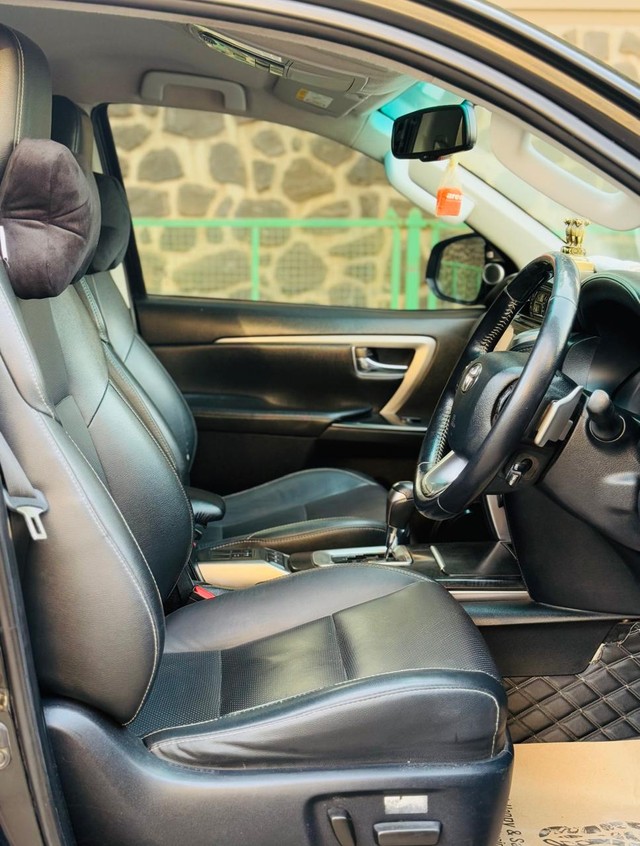 Second-hand 2021 Toyota Fortuner 4X4 Diesel AT BSVI for sale in Rajkot-16