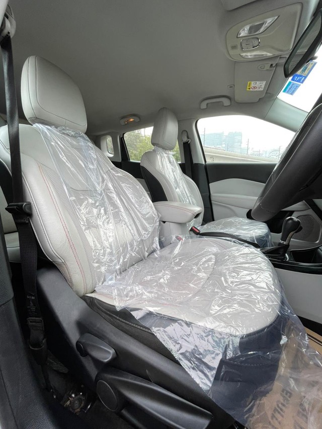 Second-hand 2017 Jeep Compass 1.4 Limited Option for sale in New Delhi-16