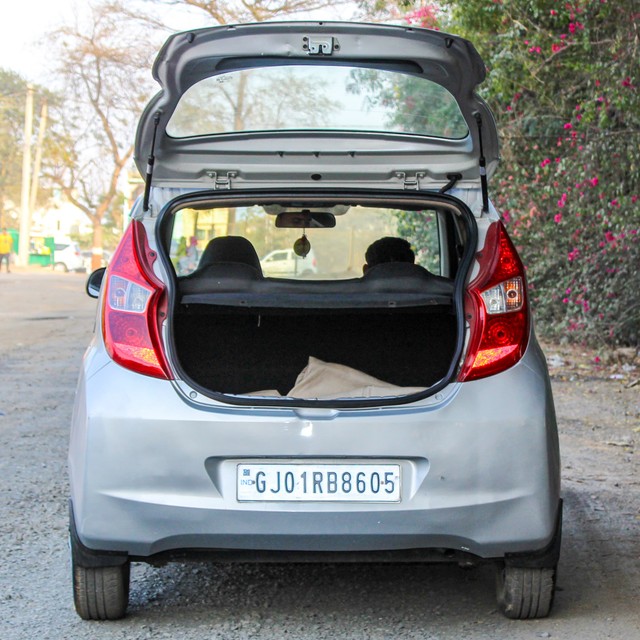 Second-hand 2013 Hyundai EON Magna Plus for sale in Ahmedabad-11