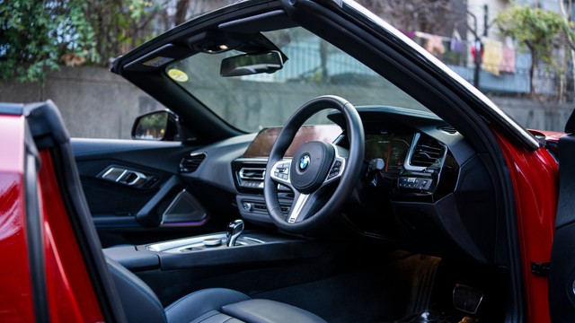 Second-hand 2024 BMW Z4 M40i for sale in New Delhi-12