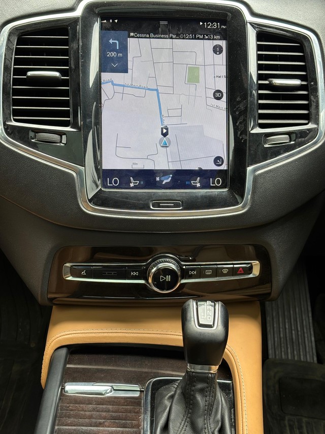 Second-hand 2017 Volvo XC90 D5 Inscription BSIV for sale in Bangalore-16