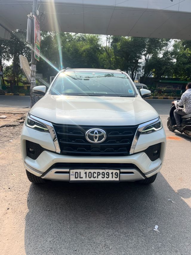 Toyota Fortuner 4X2 Diesel AT BSVI Second-hand 2021 Toyota Fortuner 4X2 Diesel AT BSVI for sale in New Delhi
