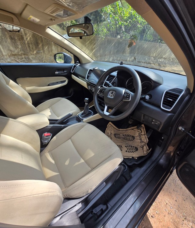Honda City V MT Second-hand 2020 Honda City V MT for sale in New Delhi-4
