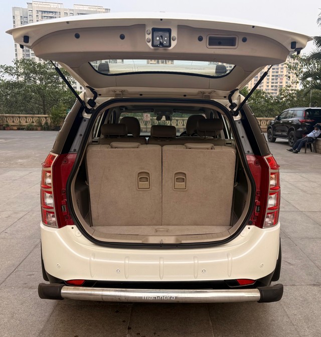 Second-hand 2018 Mahindra XUV500 AT W10 FWD for sale in Thane-15