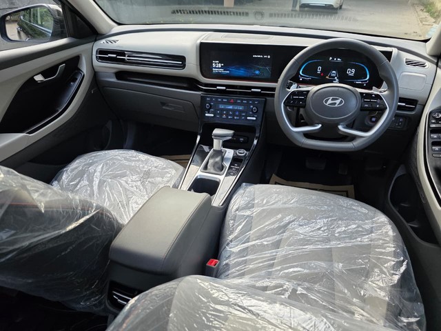 Second-hand 2024 Hyundai Creta SX Tech iVT for sale in New Delhi-7