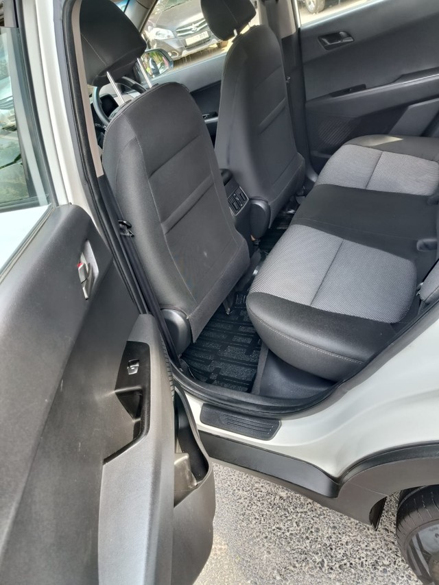 Second-hand 2016 Hyundai Creta 1.6 VTVT E for sale in New Delhi-14