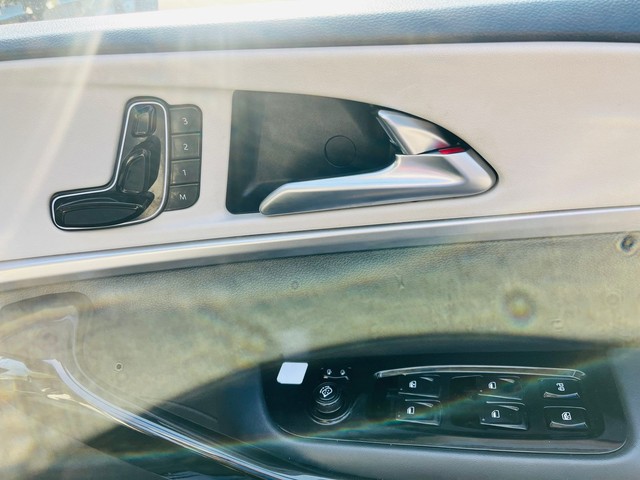 Second-hand 2024 Mahindra XUV700 AX7L Blaze Edition AT for sale in New Delhi-14