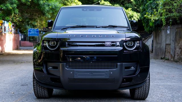 Land Rover Defender 2.0 l Petrol 110 X-Dynamic HSE Second-hand 2026 Land Rover Defender 2.0 l Petrol 110 X-Dynamic HSE for sale in New Delhi