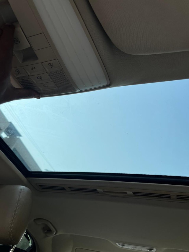 Second-hand 2011 Mercedes-Benz E-Class E 200 CGI Avantgarde for sale in Virar-13