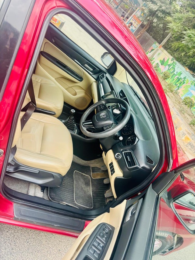 Second-hand 2018 Honda Amaze VX Opt Petrol BSIV for sale in Noida-8