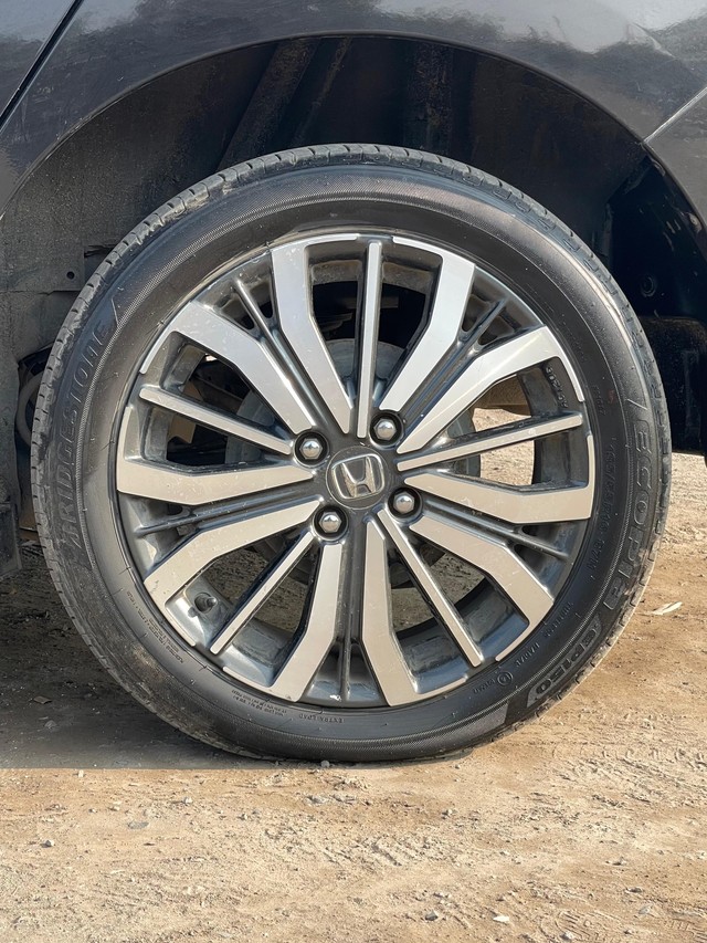 Second-hand 2019 Honda City i-VTEC CVT VX for sale in New Delhi-8