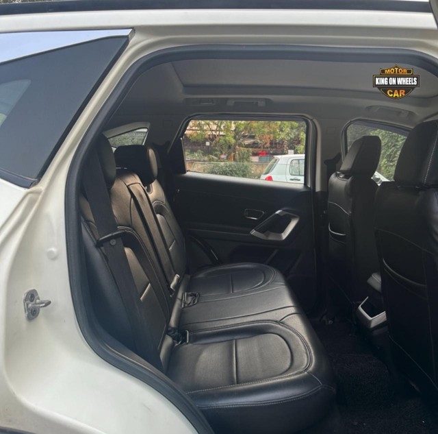 Second-hand 2020 Tata Harrier Camo XT Plus for sale in New Delhi-8