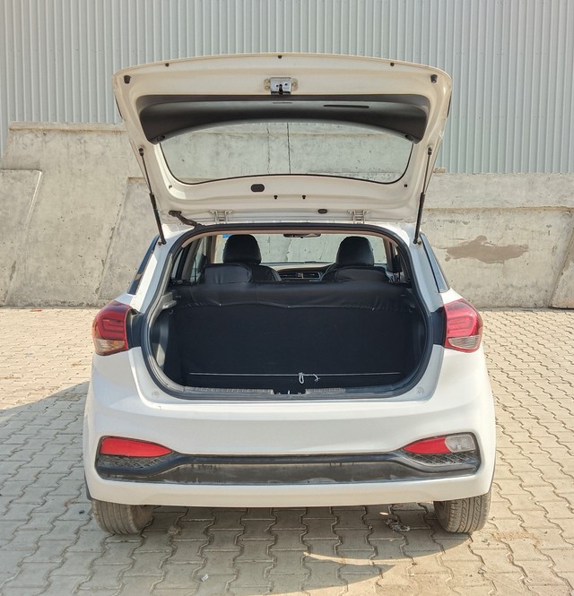 Second-hand 2018 Hyundai i20 1.2 Magna Executive for sale in Faridabad-11