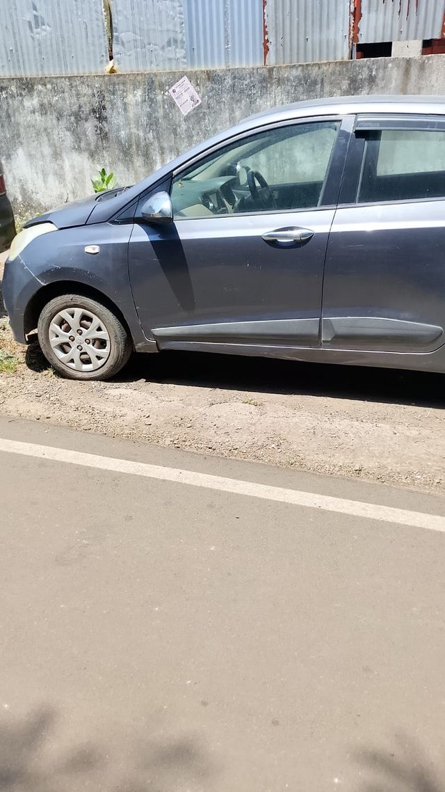 Hyundai Grand i10 CRDi Magna Second-hand 2014 Hyundai Grand i10 CRDi Magna for sale in Bhopal