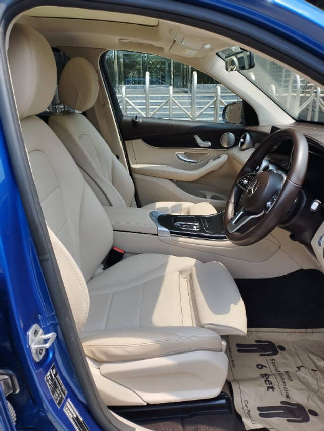 Second-hand 2022 Mercedes-Benz GLC 200 for sale in New Delhi-7