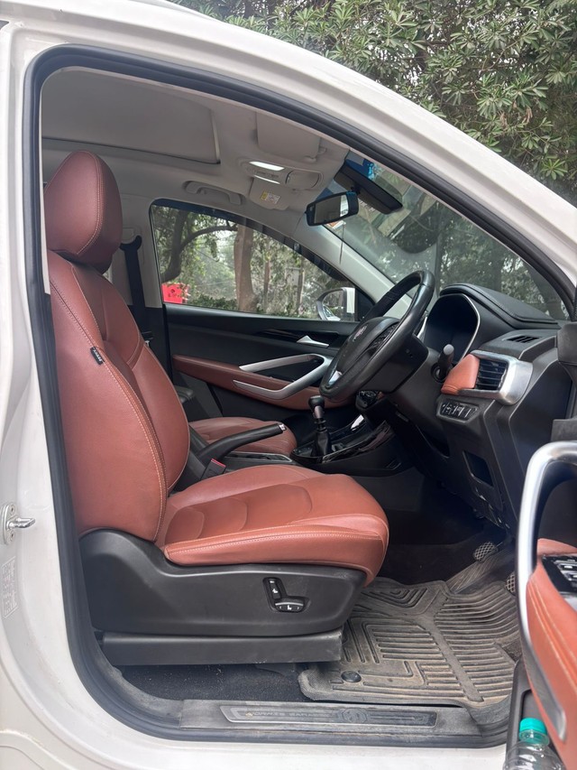 MG Hector Plus Select Diesel MT 7 STR Second-hand 2021 MG Hector Plus Select Diesel MT 7 STR for sale in New Delhi-5