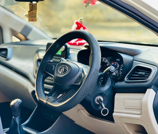 Tata Altroz XE BSVI Second-hand 2022 Tata Altroz XE BSVI for sale in New Delhi-9