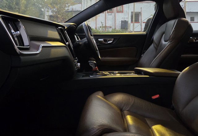 Second-hand 2021 Volvo S60 T4 Inscription for sale in New Delhi-14