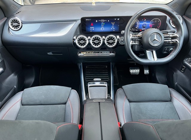 Mercedes-Benz GLA 220d 4MATIC AMG Line Second-hand 2024 Mercedes-Benz GLA 220d 4MATIC AMG Line for sale in Bangalore-3