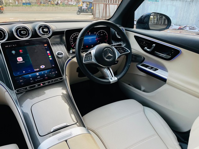 Second-hand 2023 Mercedes-Benz GLC 220d 4MATIC for sale in Mumbai-15