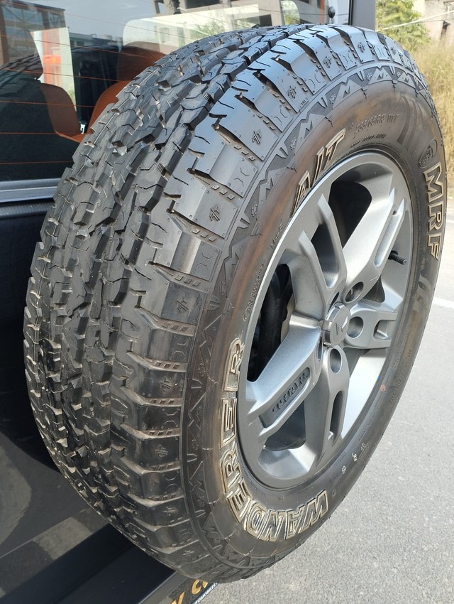 Second-hand 2023 Mahindra Thar LX 4WD Hard Top Diesel AT BSVI for sale in New Delhi-7