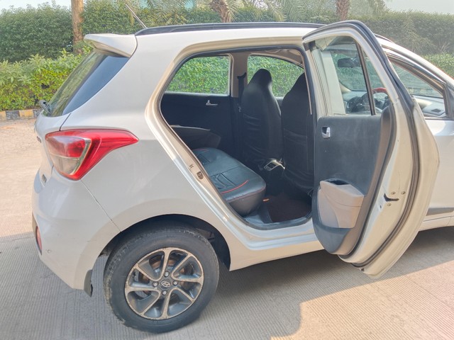 Hyundai Grand i10 1.2 CRDi Asta Second-hand 2017 Hyundai Grand i10 1.2 CRDi Asta for sale in Faridabad-10