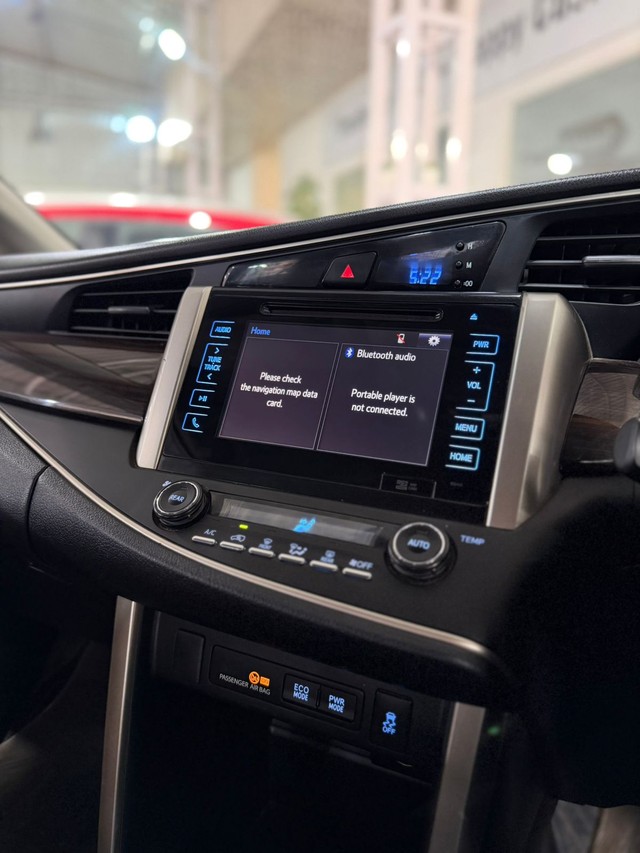 Second-hand 2016 Toyota Innova Crysta 2.7 ZX AT BSIV for sale in Hyderabad-7