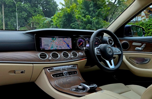 Second-hand 2019 Mercedes-Benz E-Class Expression E 200 BSIV for sale in New Delhi-13