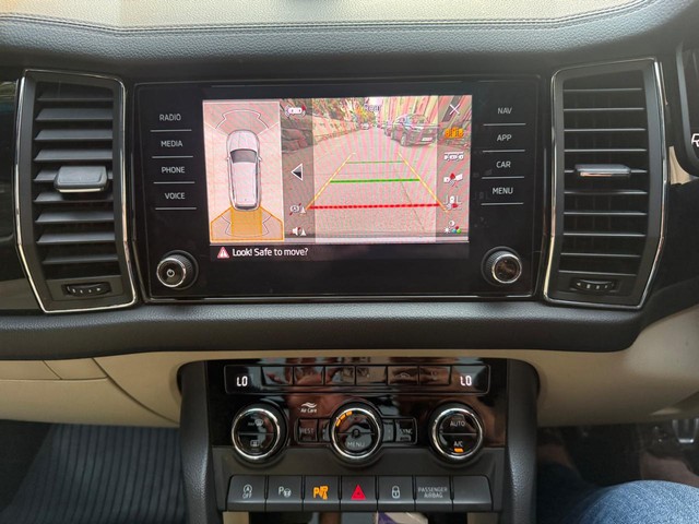 Second-hand 2022 Skoda Kodiaq L & K BSVI for sale in New Delhi-17