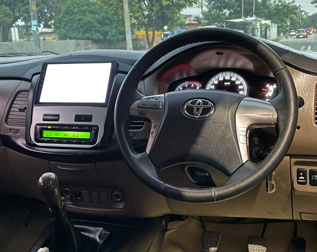 Second-hand 2015 Toyota Innova 2.5 VX (Diesel) 7 Seater BS IV for sale in New Delhi-6