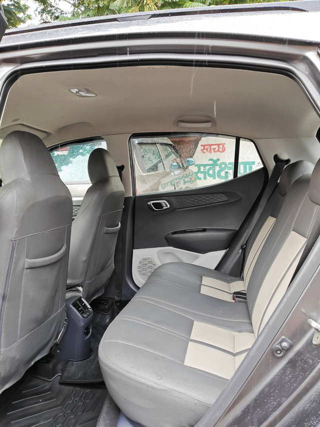 Second-hand 2021 Hyundai Grand i10 Nios Sportz CNG for sale in Thane-8