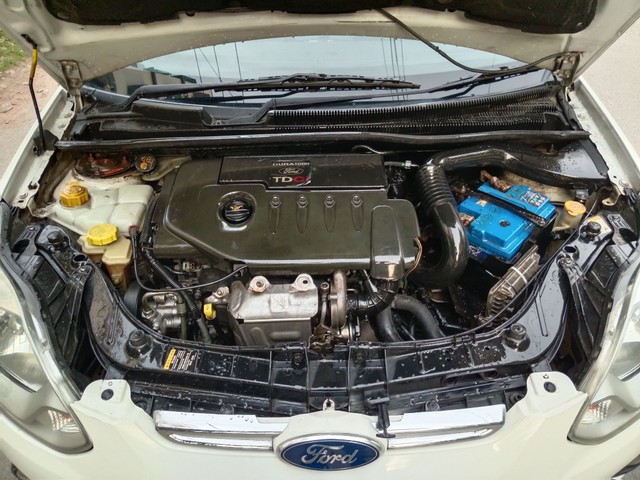 Second-hand 2015 Ford Figo Diesel ZXI for sale in Hyderabad-6