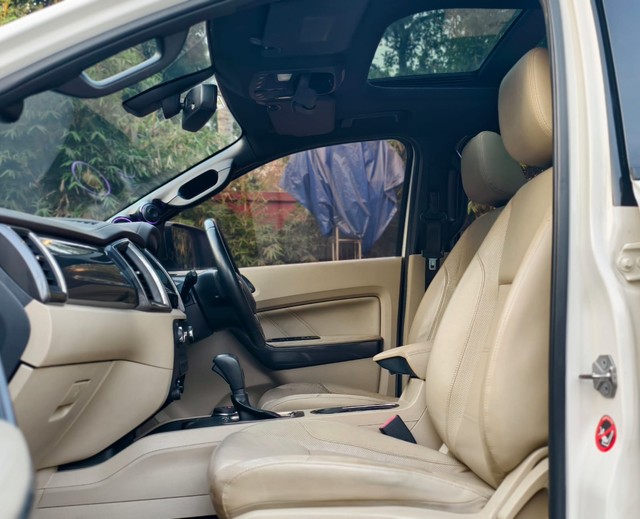 Second-hand 2017 Ford Endeavour 2.2 Titanium AT 4X2 for sale in Kolkata-13