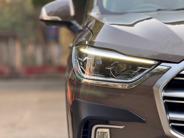 Second-hand 2023 MG Gloster Savvy 4x4 6Str for sale in New Delhi-6