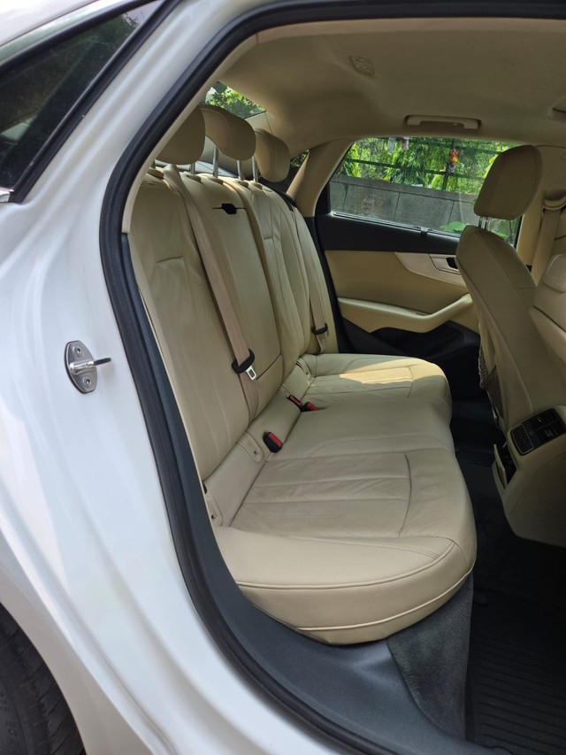 Second-hand 2017 Audi A4 35 TDI Technology for sale in New Delhi-9