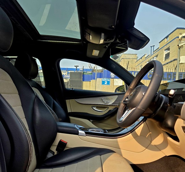 Second-hand 2023 Mercedes-Benz EQC 400 4MATIC for sale in New Delhi-12