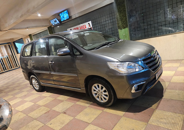 Second-hand 2013 Toyota Innova 2.5 G (Diesel) 7 Seater BS IV for sale in Mira Road-6