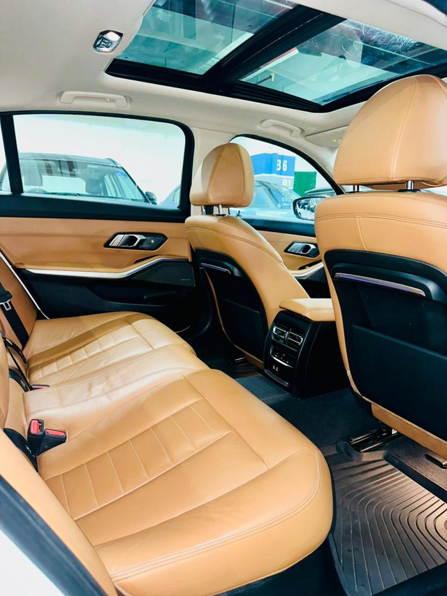 Second-hand 2021 BMW 3 Series 330i M Sport for sale in Mumbai-11