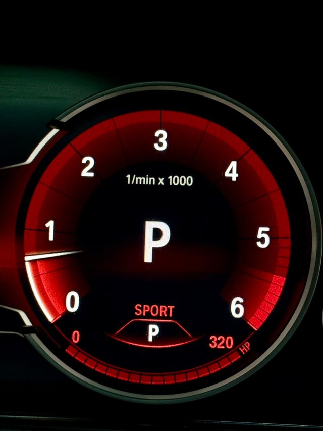 Second-hand 2017 BMW X5 xDrive 30d M Sport for sale in Mumbai-14